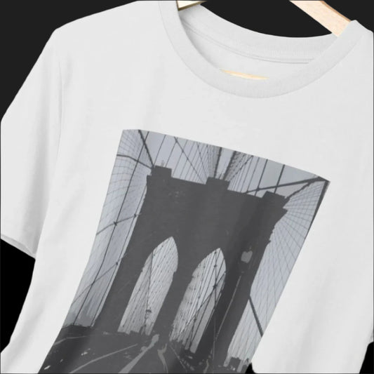 Men's Organic Cotton Graphic Tee - Brooklyn Bridge
