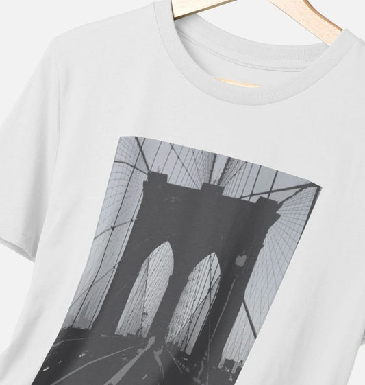 Men's Organic Cotton Graphic Tee - Brooklyn Bridge
